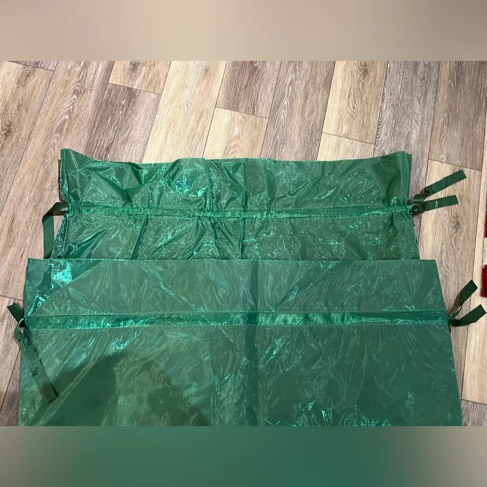 Brand New-Set of 2 Extra Large Gift Bags